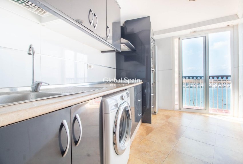 Odsprzedaż - Apartament -
TORREVIEJA - Acequion