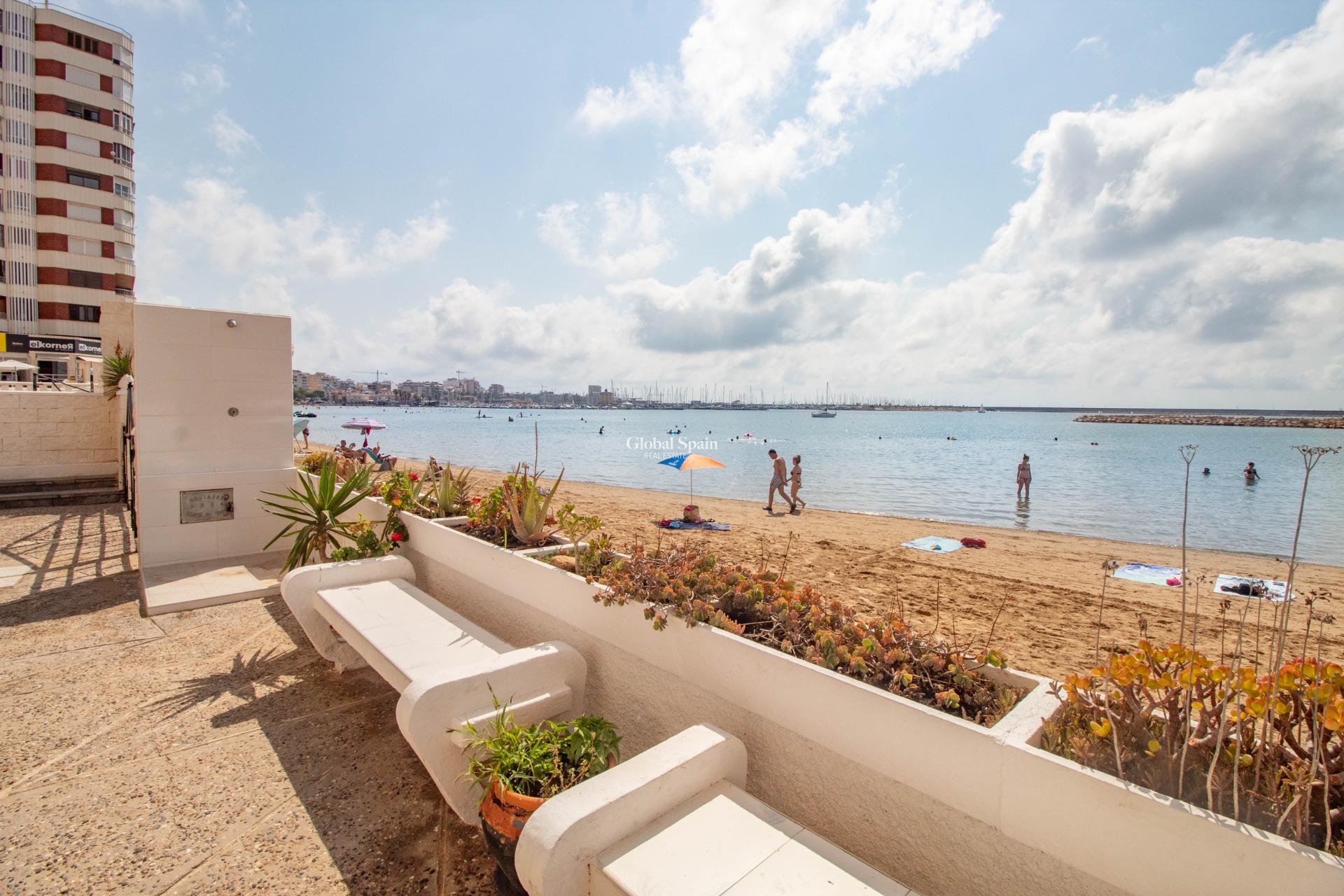 Odsprzedaż - Apartament -
TORREVIEJA - Acequion