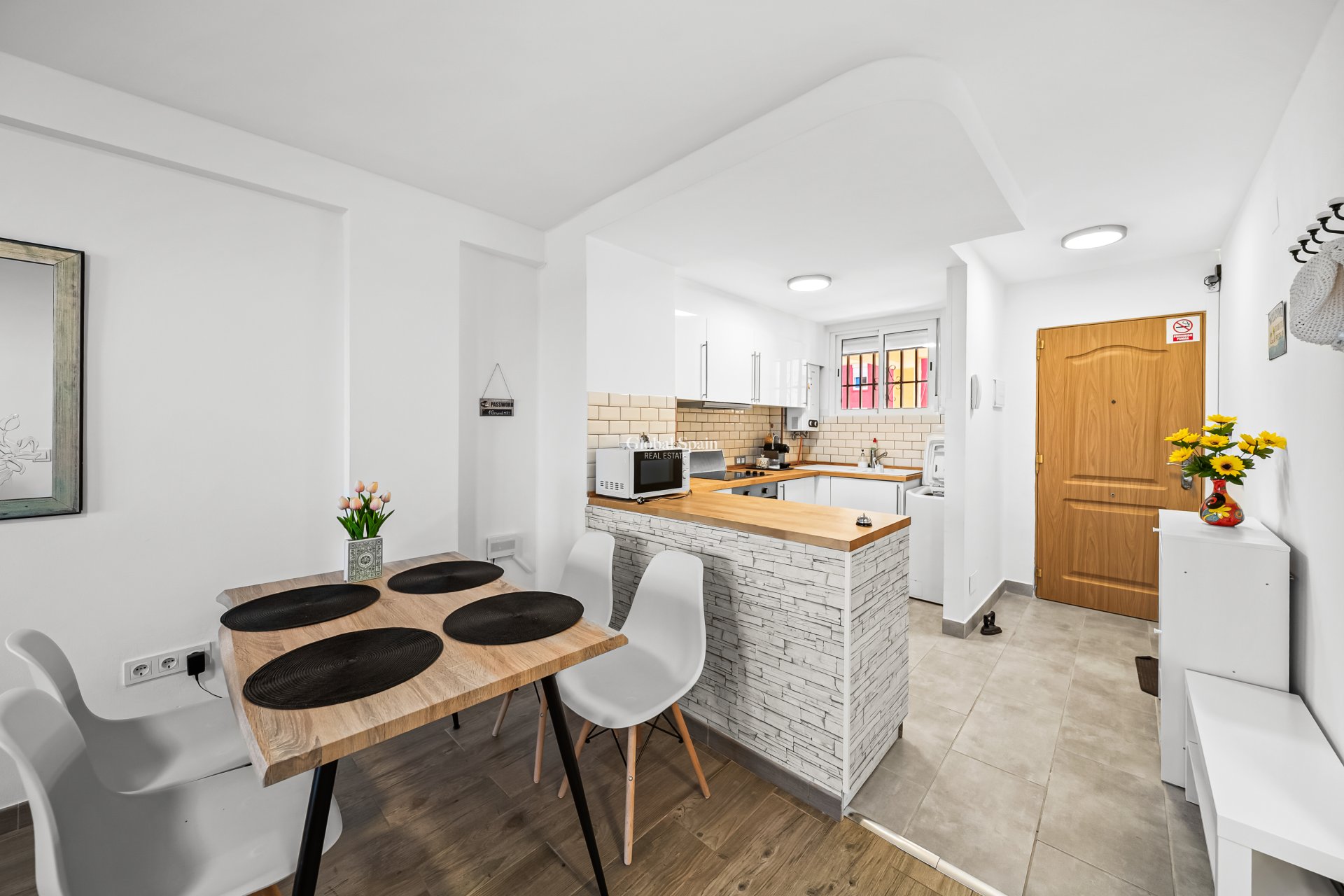 Odsprzedaż - Apartament -
TORREVIEJA - Cabo Cervera