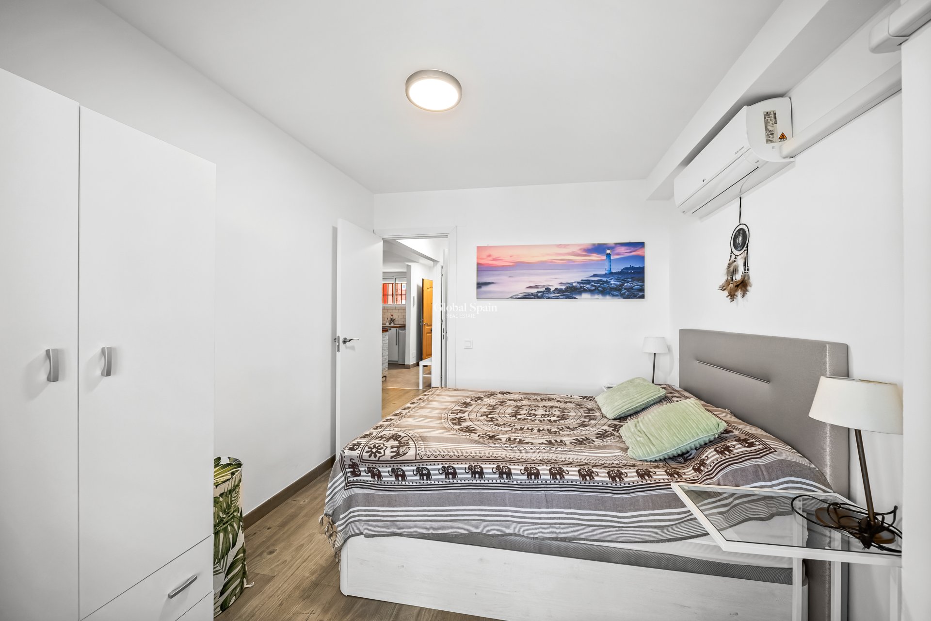 Odsprzedaż - Apartament -
TORREVIEJA - Cabo Cervera