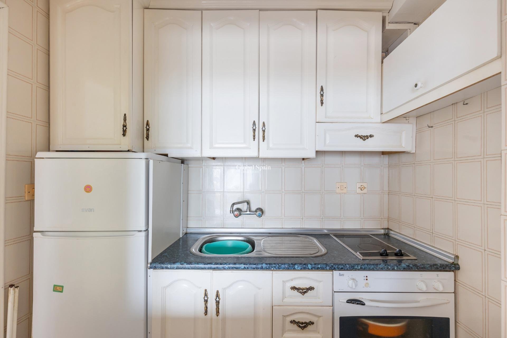 Odsprzedaż - Apartament -
TORREVIEJA - Cabo Cervera