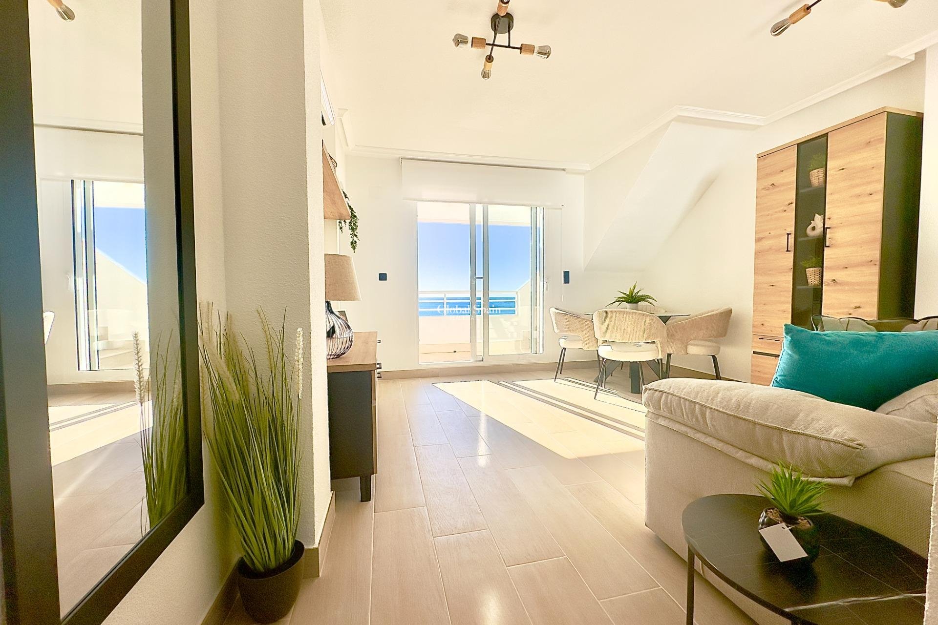 Odsprzedaż - Apartament -
TORREVIEJA - Cabo Cervera