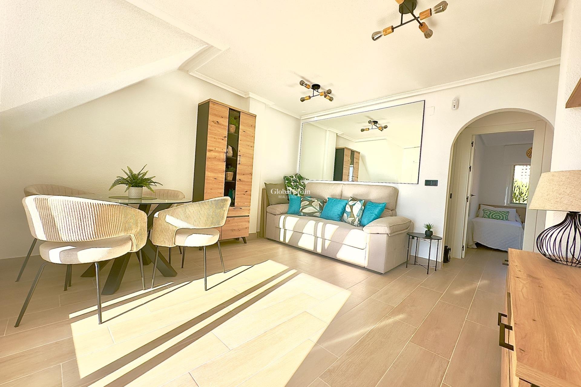 Odsprzedaż - Apartament -
TORREVIEJA - Cabo Cervera