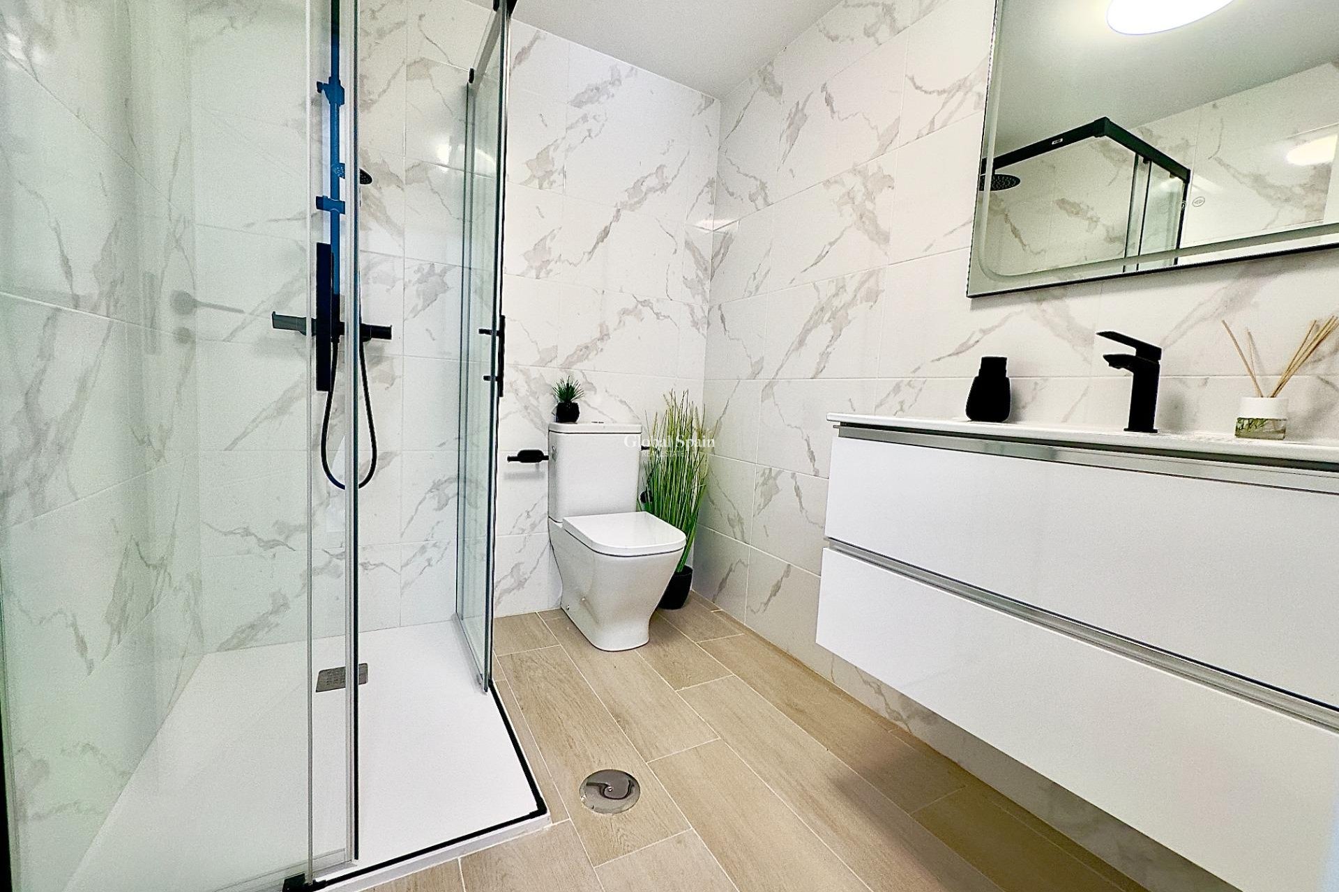 Odsprzedaż - Apartament -
TORREVIEJA - Cabo Cervera