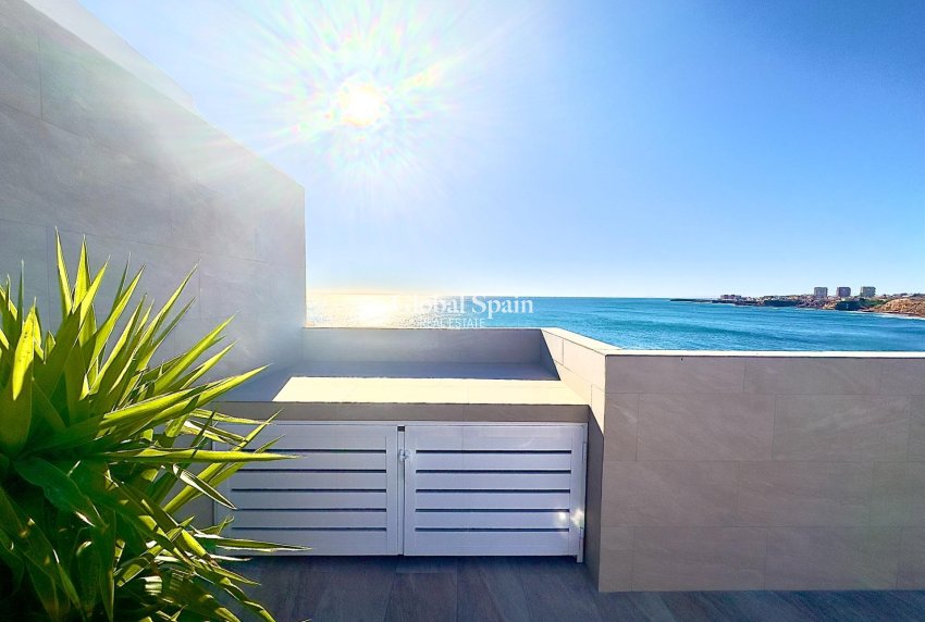 Odsprzedaż - Apartament -
TORREVIEJA - Cabo Cervera