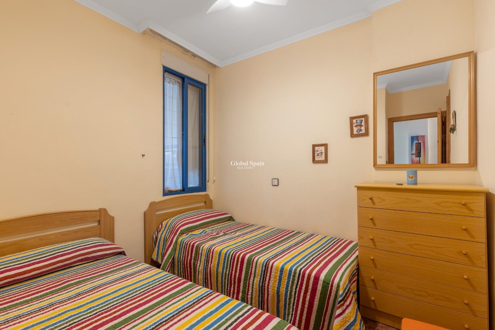 Odsprzedaż - Apartament -
TORREVIEJA - Centro