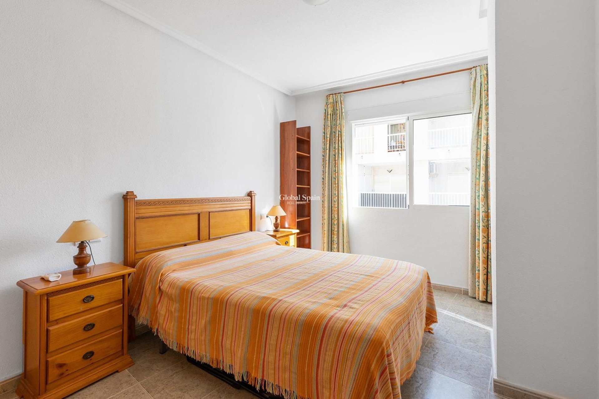 Odsprzedaż - Apartament -
TORREVIEJA - Centro