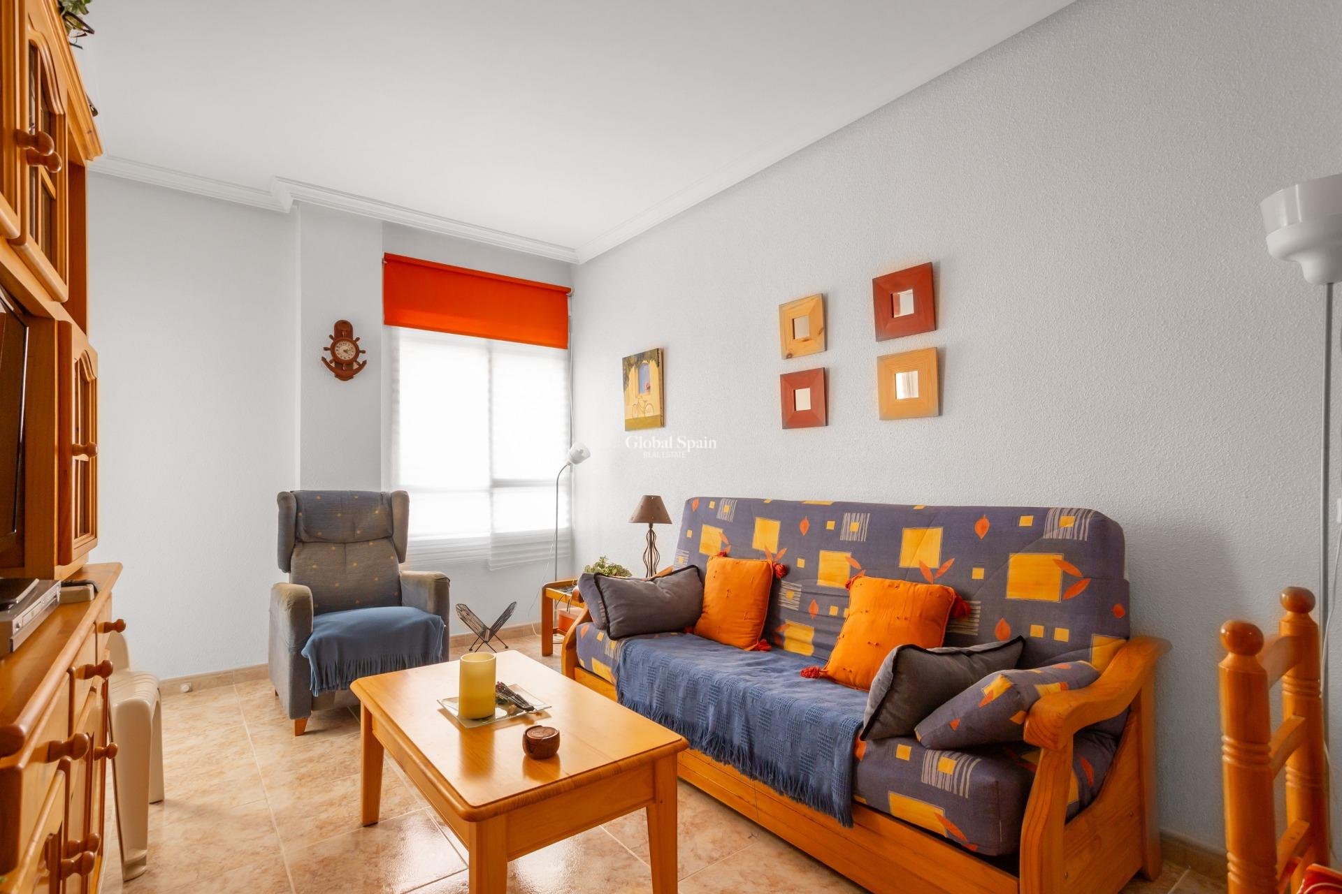 Odsprzedaż - Apartament -
TORREVIEJA - Centro