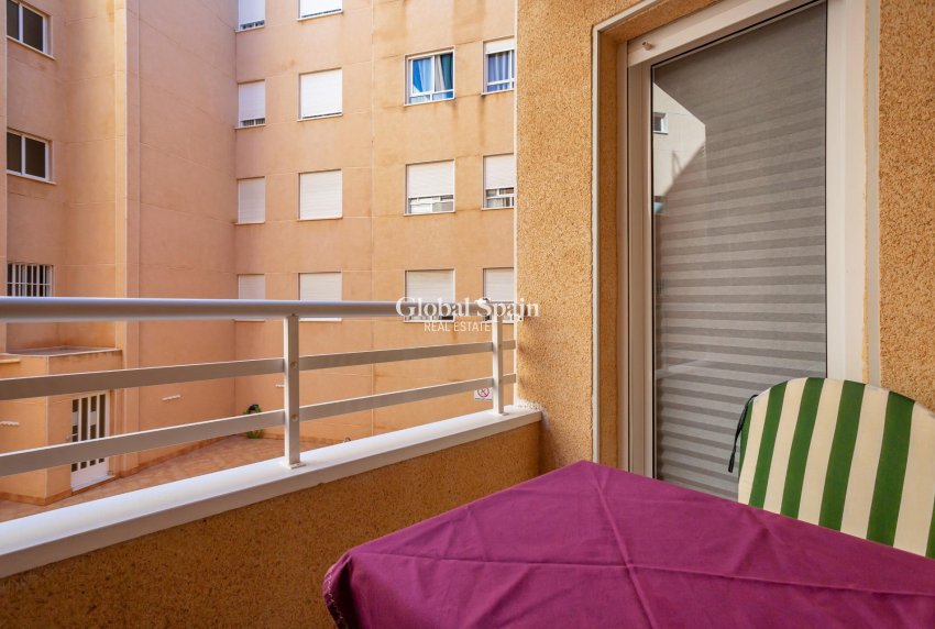 Odsprzedaż - Apartament -
TORREVIEJA - Centro