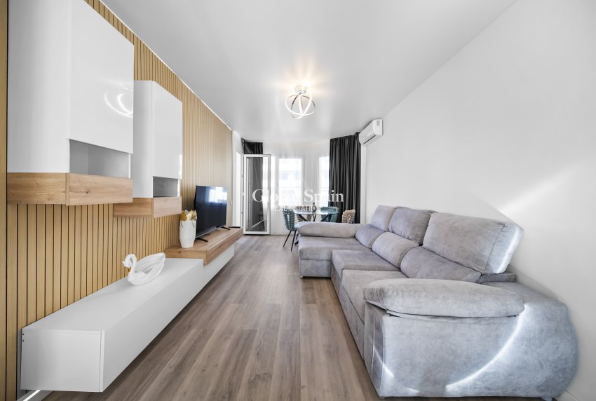 Odsprzedaż - Apartament -
TORREVIEJA - Centro