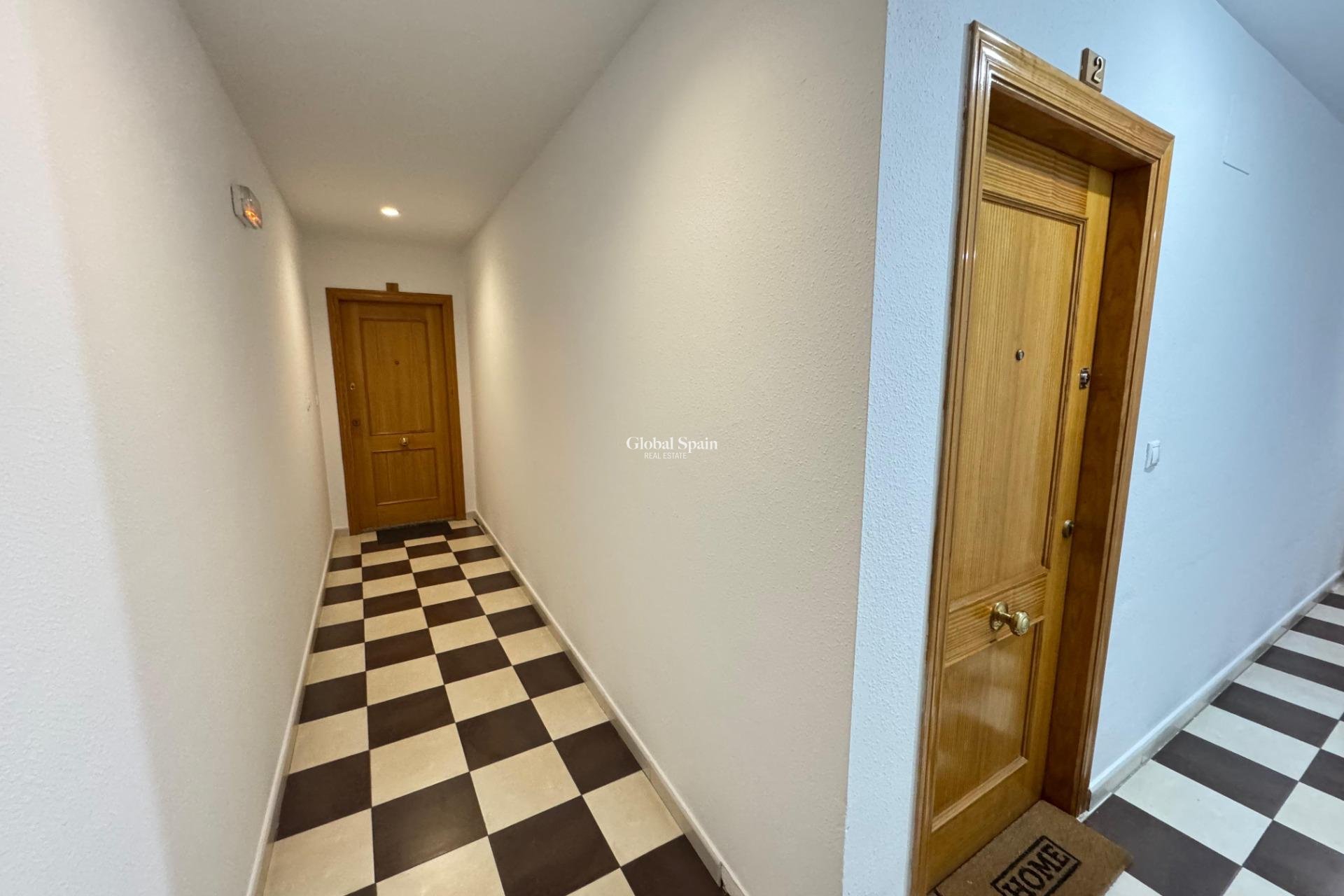 Odsprzedaż - Apartament -
TORREVIEJA - Centro