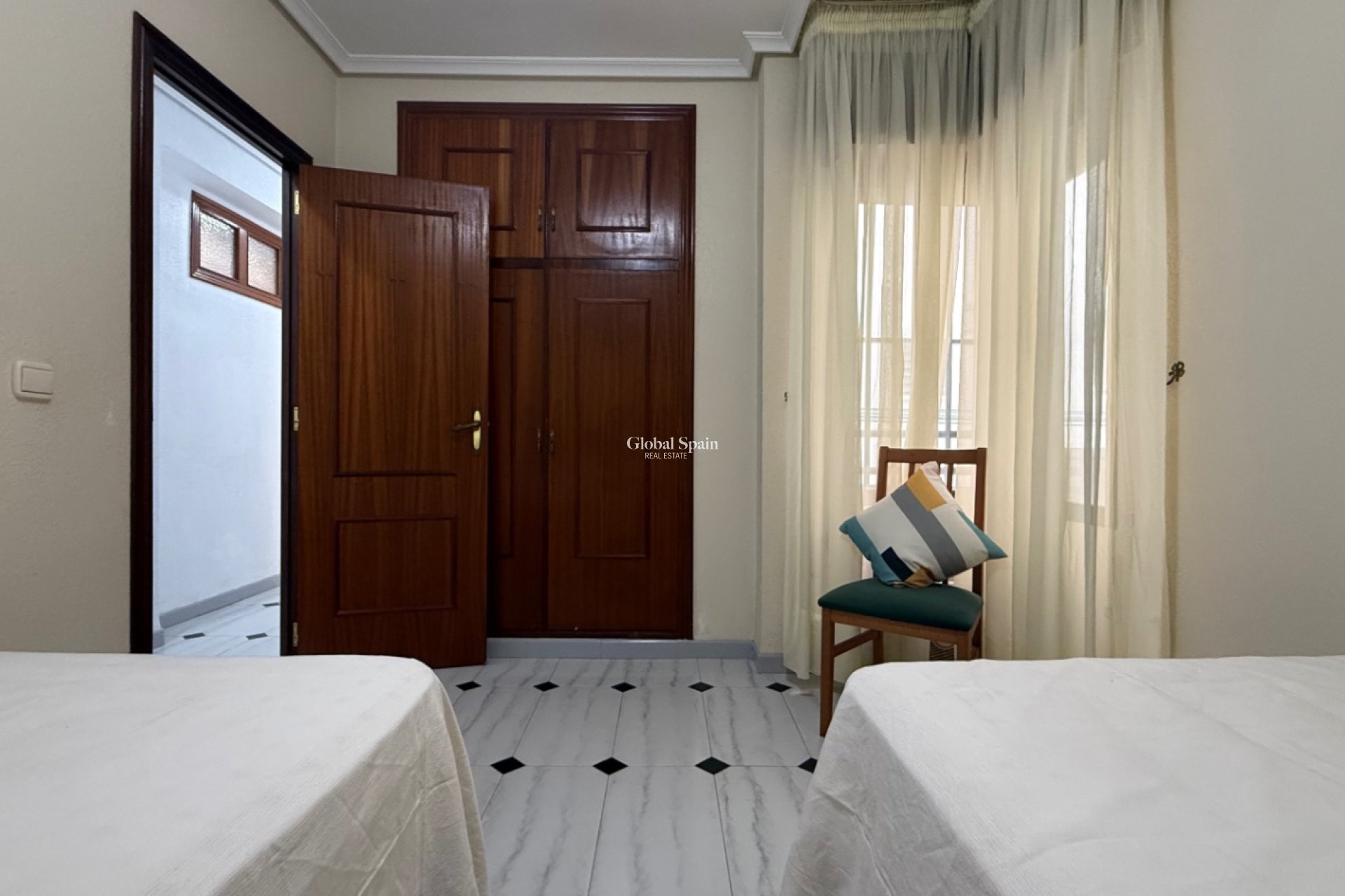 Odsprzedaż - Apartament -
TORREVIEJA - Costa Blanca Sur