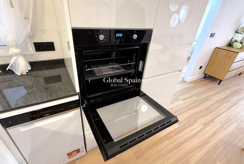 Odsprzedaż - Apartament -
TORREVIEJA - Costa Blanca Sur