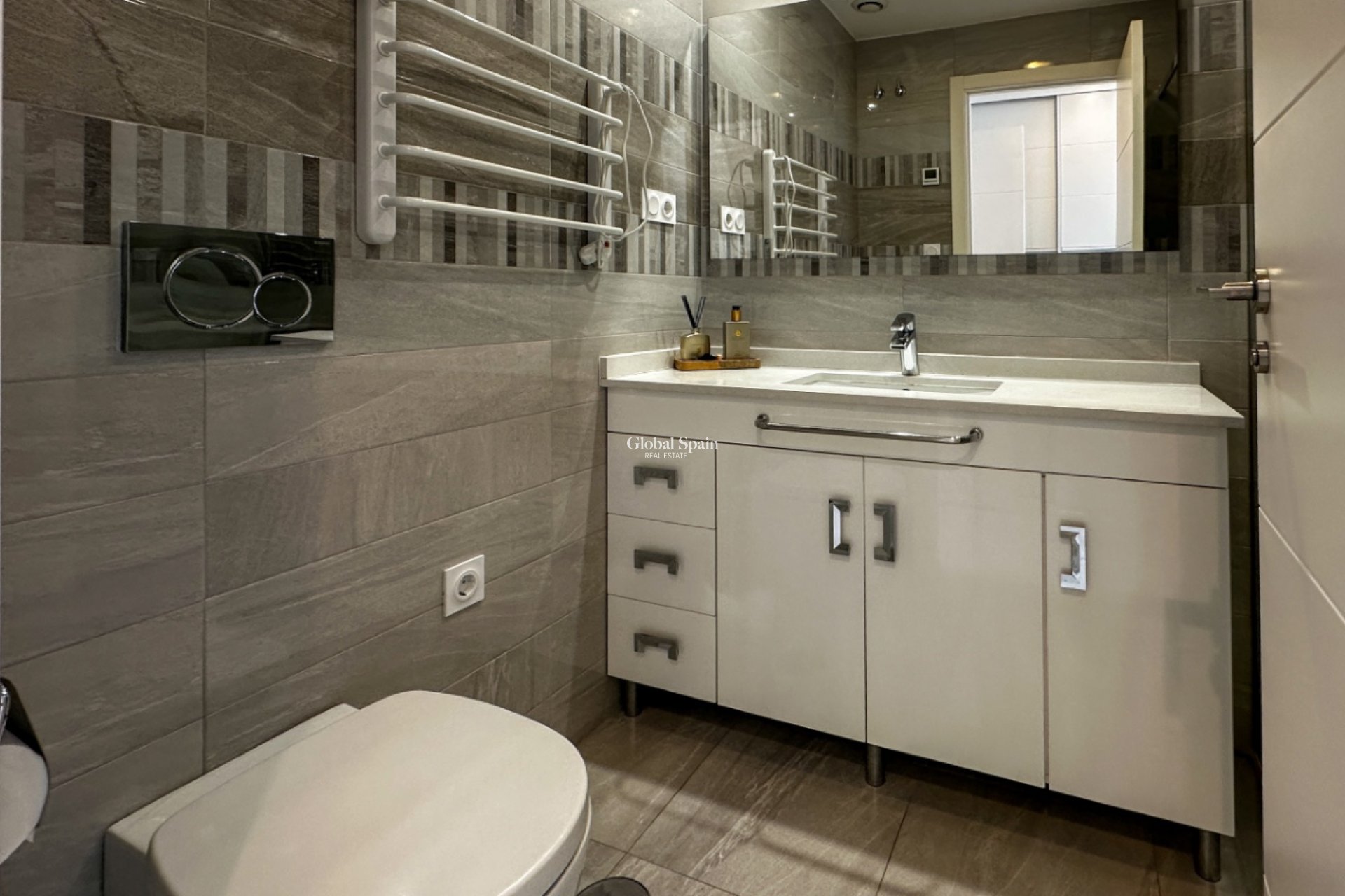 Odsprzedaż - Apartament -
TORREVIEJA - Costa Blanca Sur