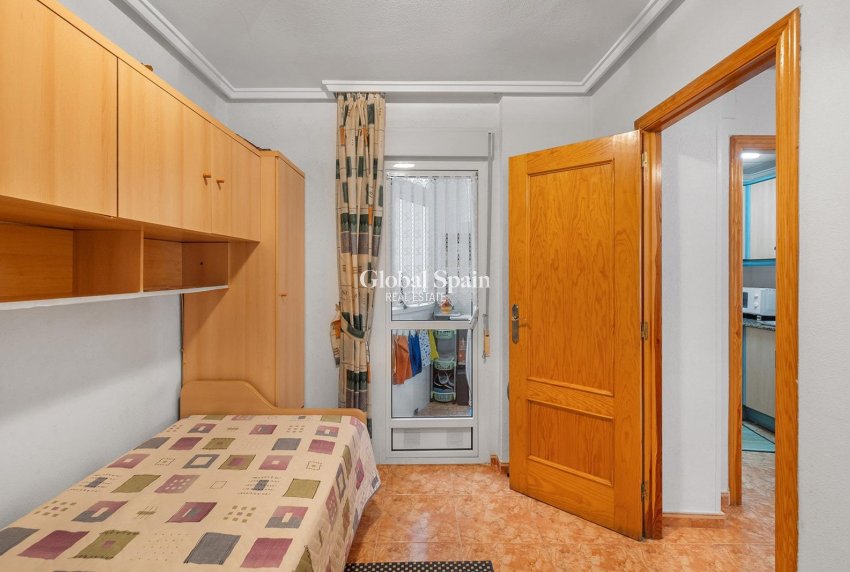 Odsprzedaż - Apartament -
TORREVIEJA - Estacion de autobuses