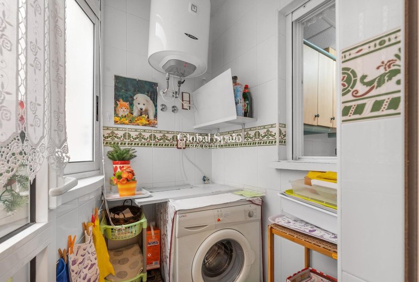 Odsprzedaż - Apartament -
TORREVIEJA - Estacion de autobuses