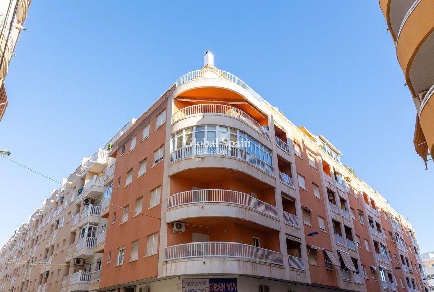 Odsprzedaż - Apartament -
TORREVIEJA - Estacion de autobuses