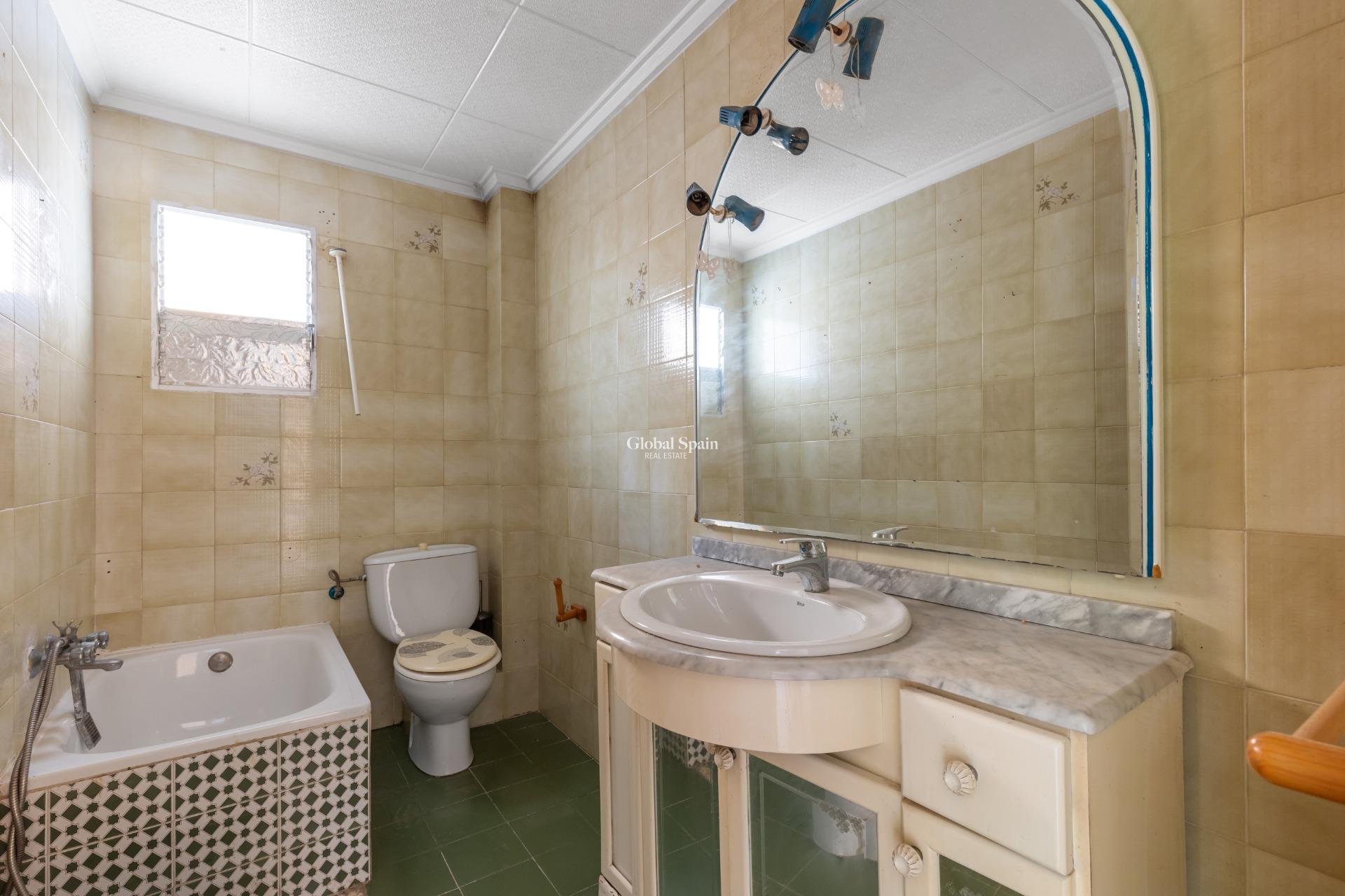 Odsprzedaż - Apartament -
TORREVIEJA - Habaneras