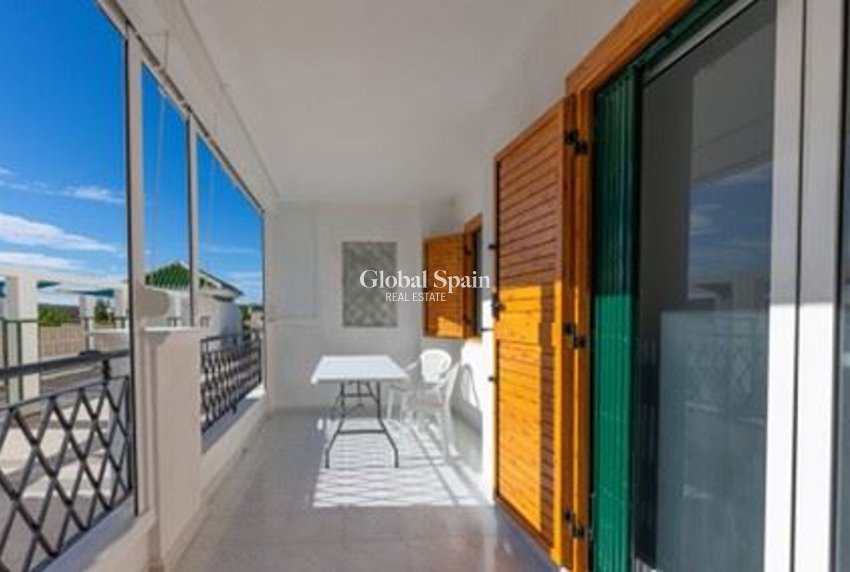 Odsprzedaż - Apartament -
TORREVIEJA - La Mata