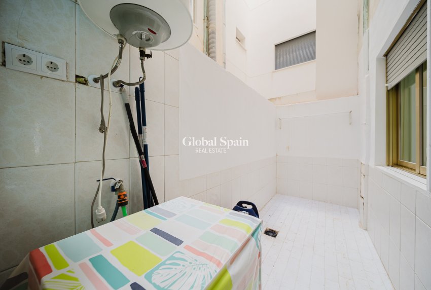 Odsprzedaż - Apartament -
TORREVIEJA - La Mata