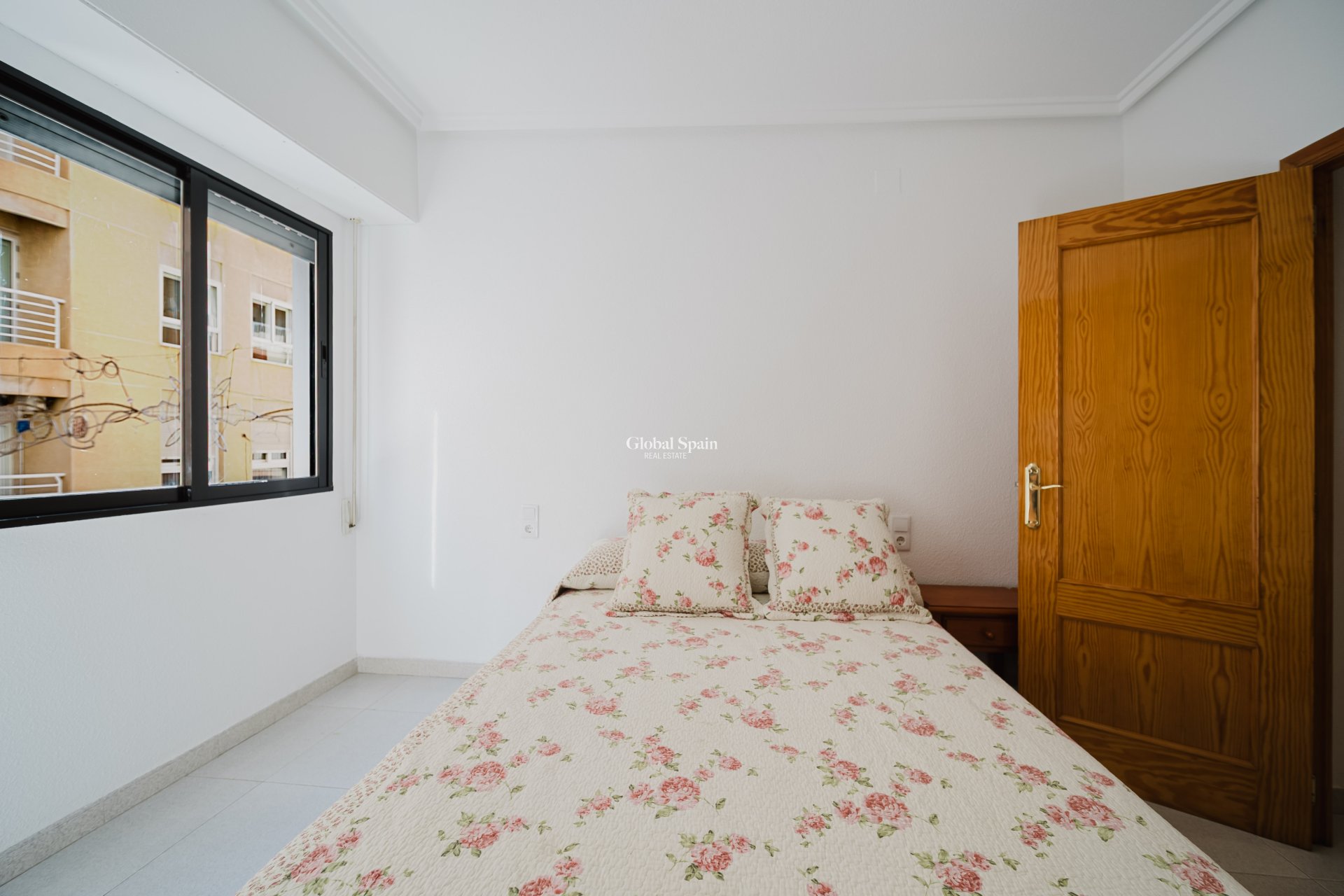 Odsprzedaż - Apartament -
TORREVIEJA - La Mata