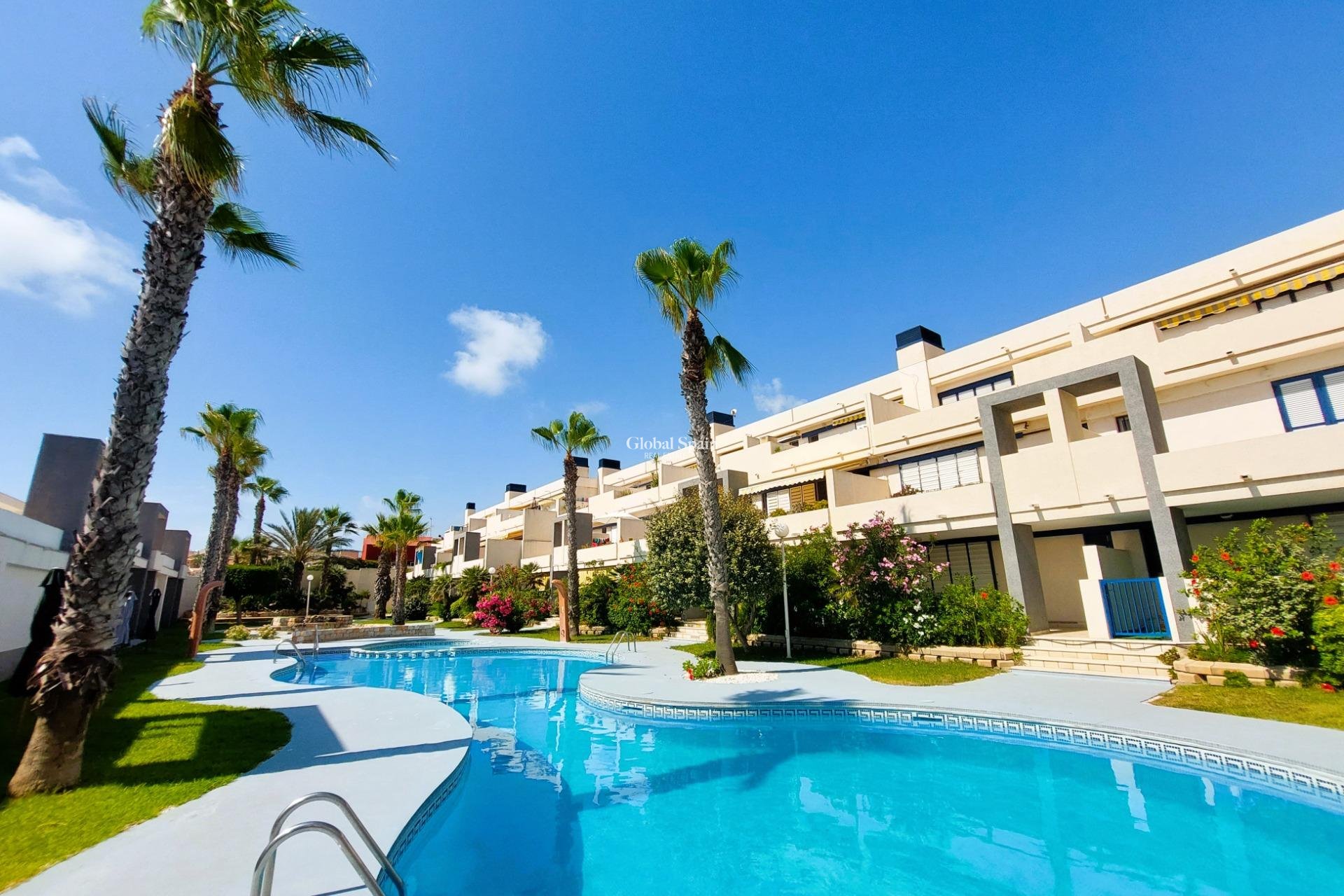 Odsprzedaż - Apartament -
TORREVIEJA - La Mata