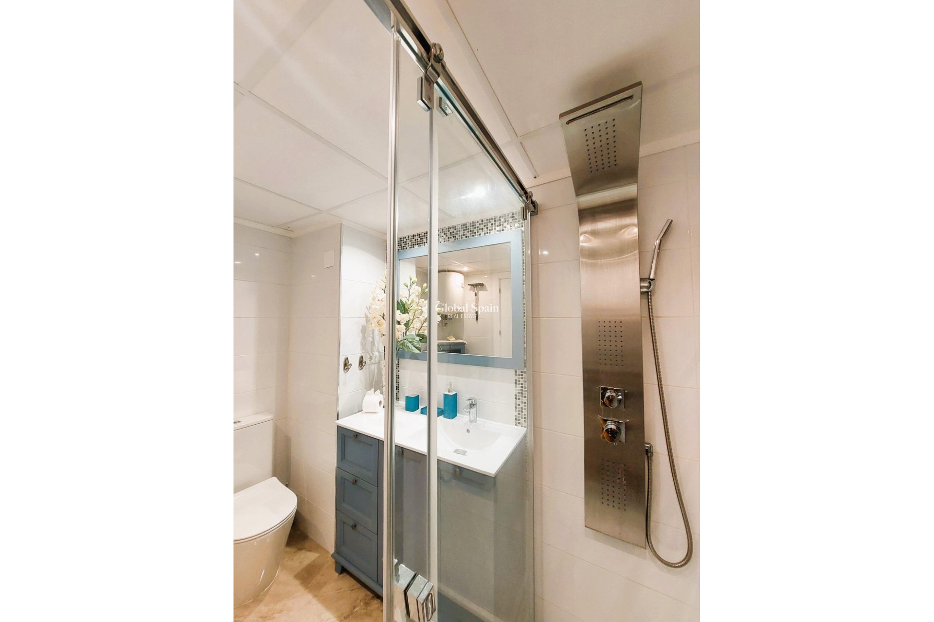 Odsprzedaż - Apartament -
TORREVIEJA - La Mata