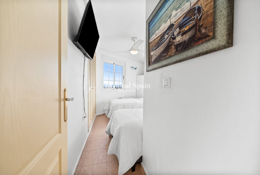 Odsprzedaż - Apartament -
TORREVIEJA - La Mata