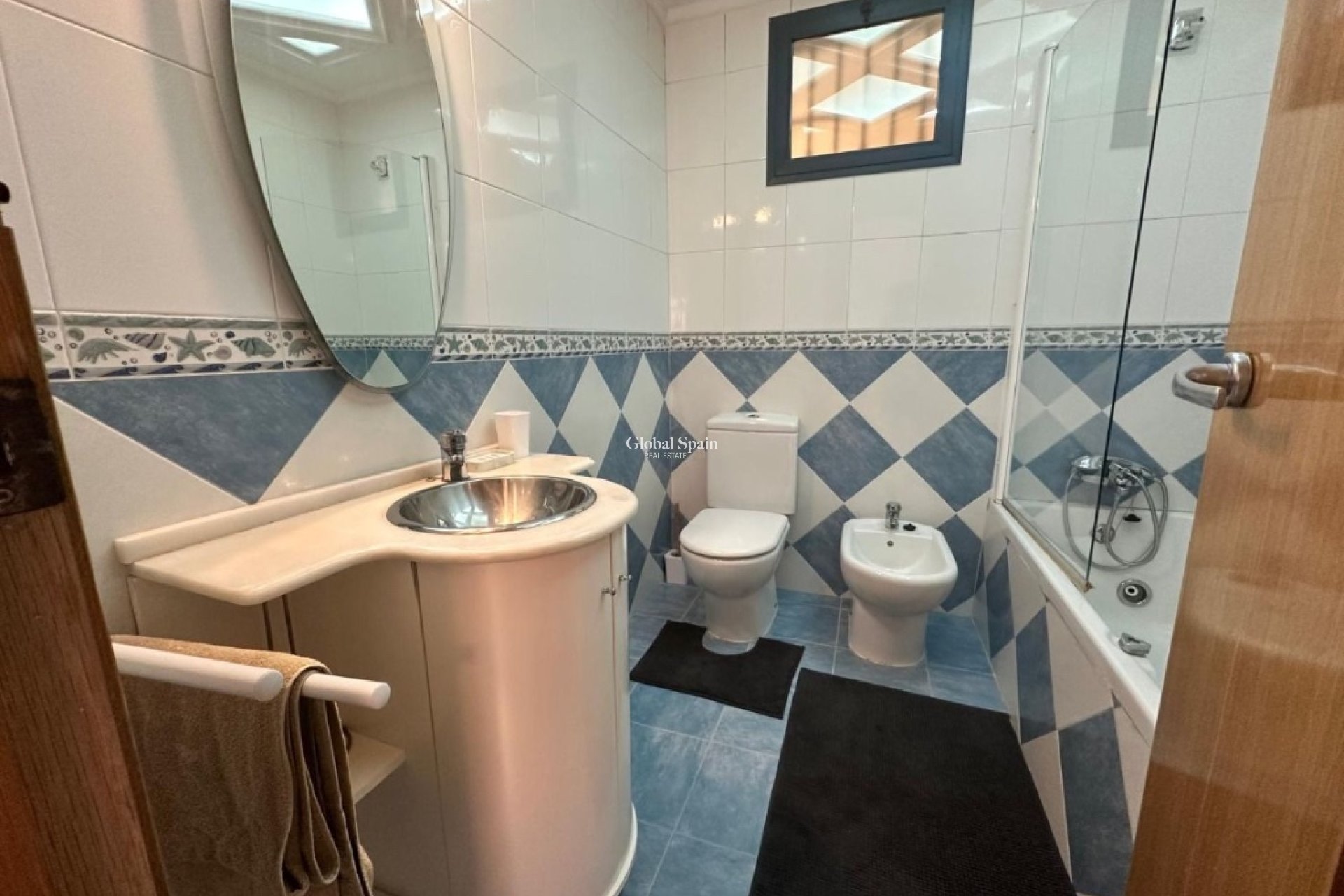 Odsprzedaż - Apartament -
TORREVIEJA - La Veleta