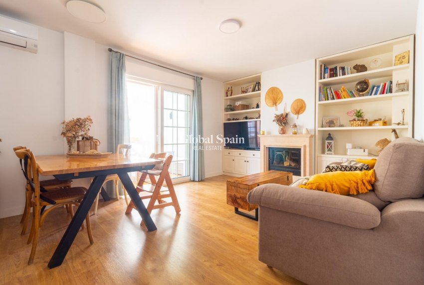 Odsprzedaż - Apartament -
TORREVIEJA - La Veleta