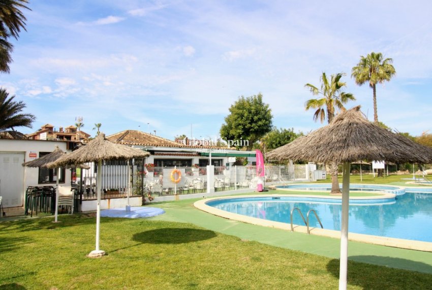 Odsprzedaż - Apartament -
TORREVIEJA - Lago jardin