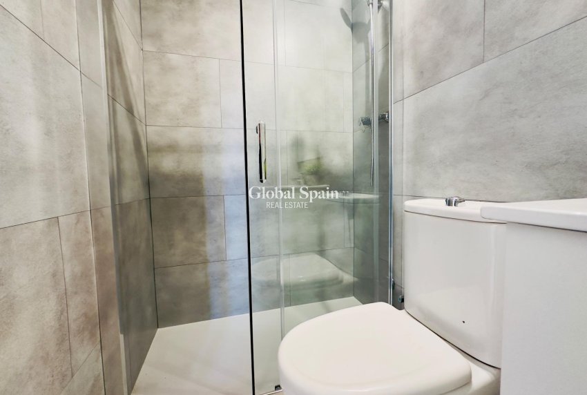 Odsprzedaż - Apartament -
TORREVIEJA - Los Frutales