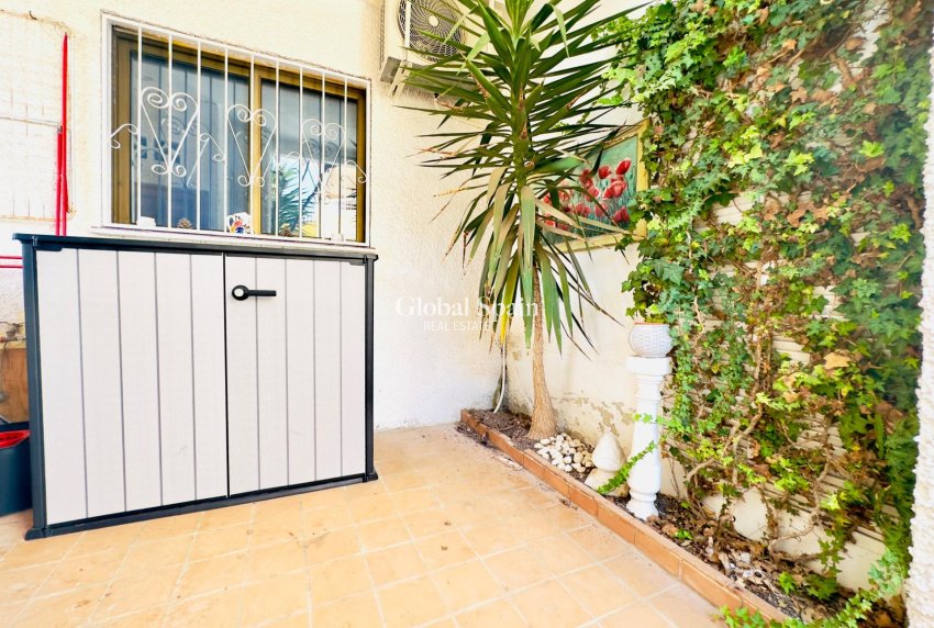 Odsprzedaż - Apartament -
TORREVIEJA - Los Frutales