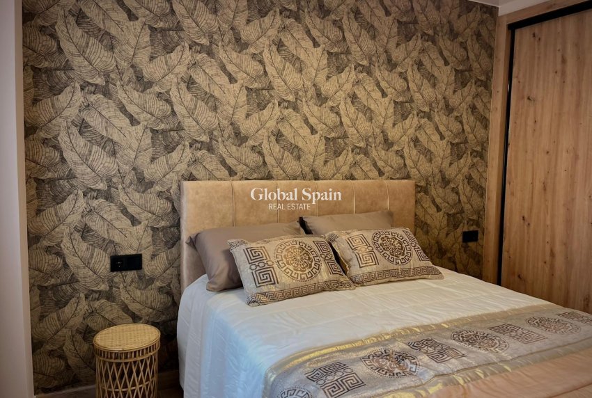 Odsprzedaż - Apartament -
TORREVIEJA - Playa de los Locos