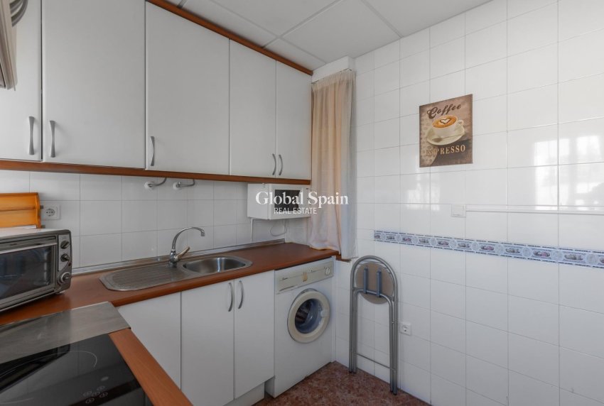 Odsprzedaż - Apartament -
TORREVIEJA - Playa de los locos