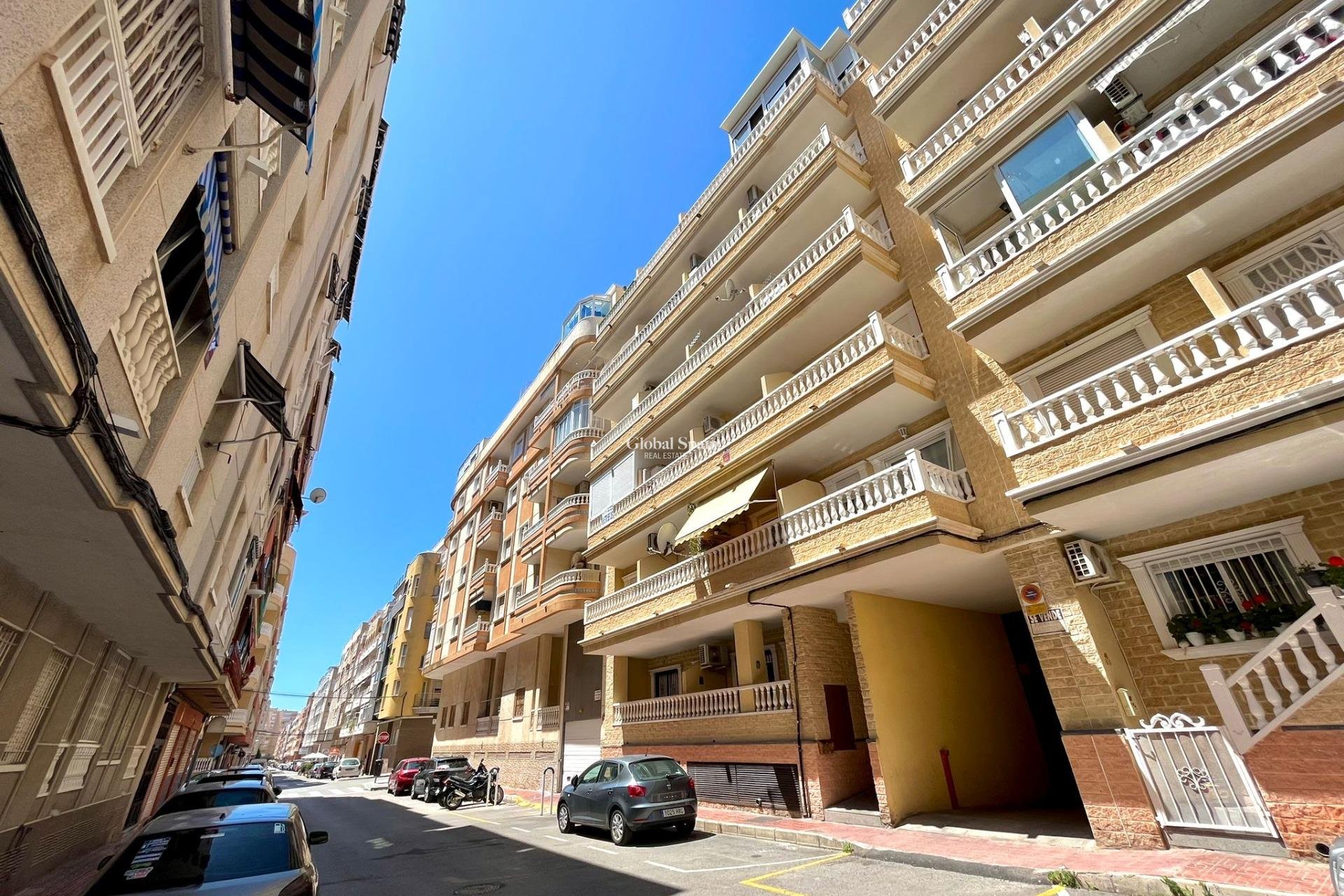 Odsprzedaż - Apartament -
TORREVIEJA - Playa de los locos