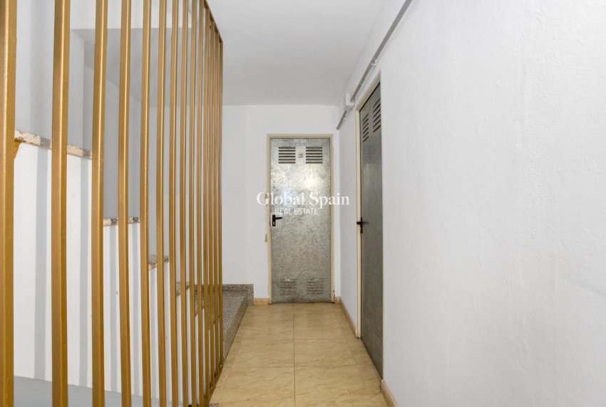 Odsprzedaż - Apartament -
TORREVIEJA - Playa de los locos