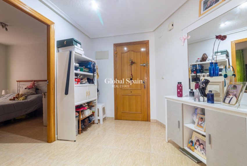 Odsprzedaż - Apartament -
TORREVIEJA - Playa de los locos