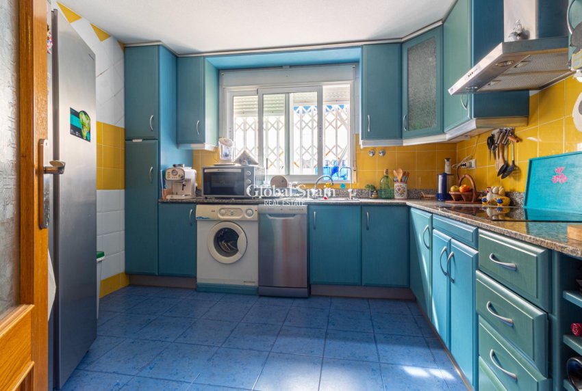 Odsprzedaż - Apartament -
TORREVIEJA - Playa de los locos