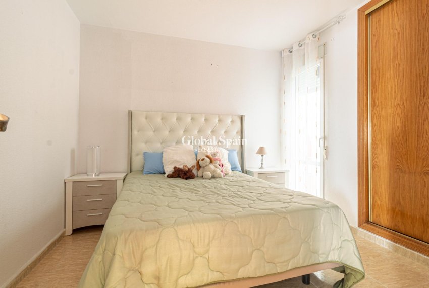 Odsprzedaż - Apartament -
TORREVIEJA - Playa de los locos