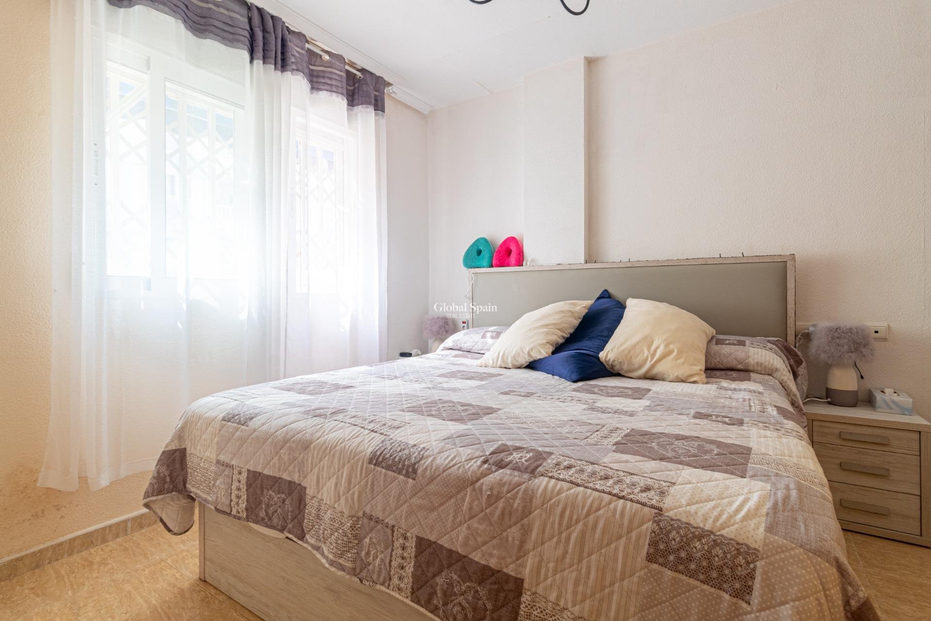 Odsprzedaż - Apartament -
TORREVIEJA - Playa de los locos