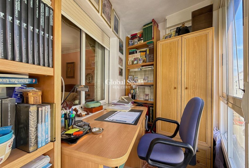 Odsprzedaż - Apartament -
TORREVIEJA - Playa del cura