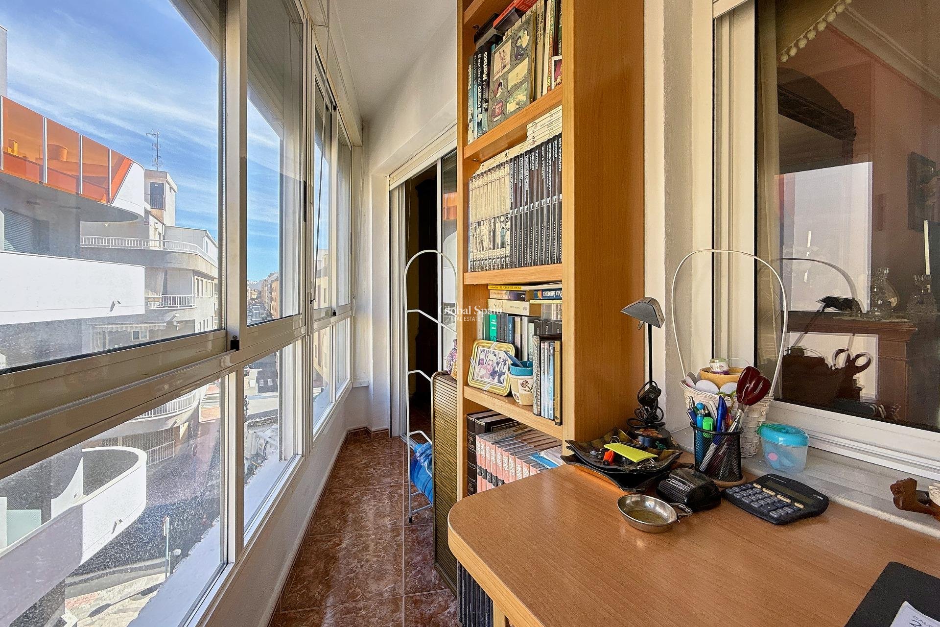 Odsprzedaż - Apartament -
TORREVIEJA - Playa del cura