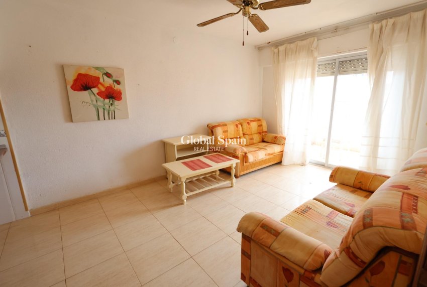 Odsprzedaż - Apartament -
TORREVIEJA - Punta prima