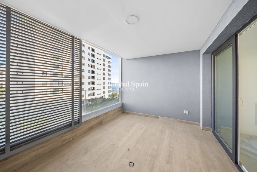 Odsprzedaż - Apartament -
TORREVIEJA - Punta prima