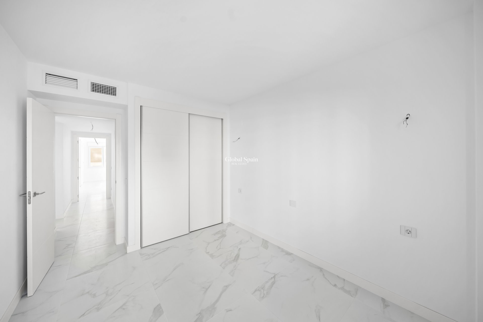 Odsprzedaż - Apartament -
TORREVIEJA - Punta prima