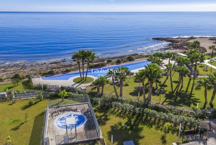 Odsprzedaż - Apartament -
TORREVIEJA - Punta prima