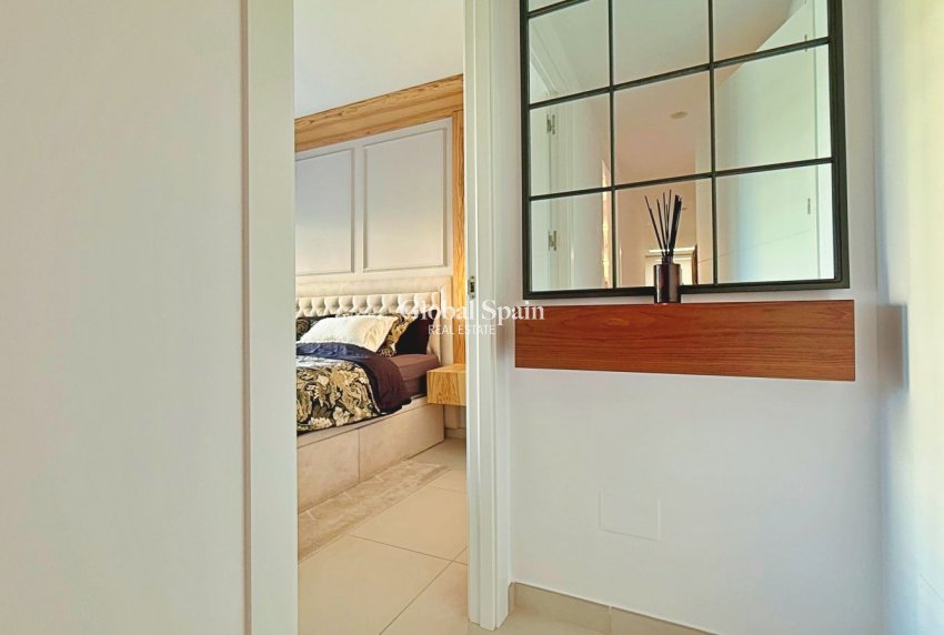 Odsprzedaż - Apartament -
TORREVIEJA - Punta Prima