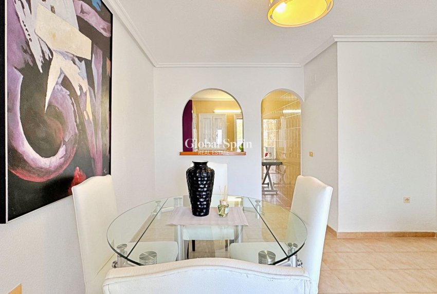 Odsprzedaż - Apartament -
TORREVIEJA - Rocio del Mar