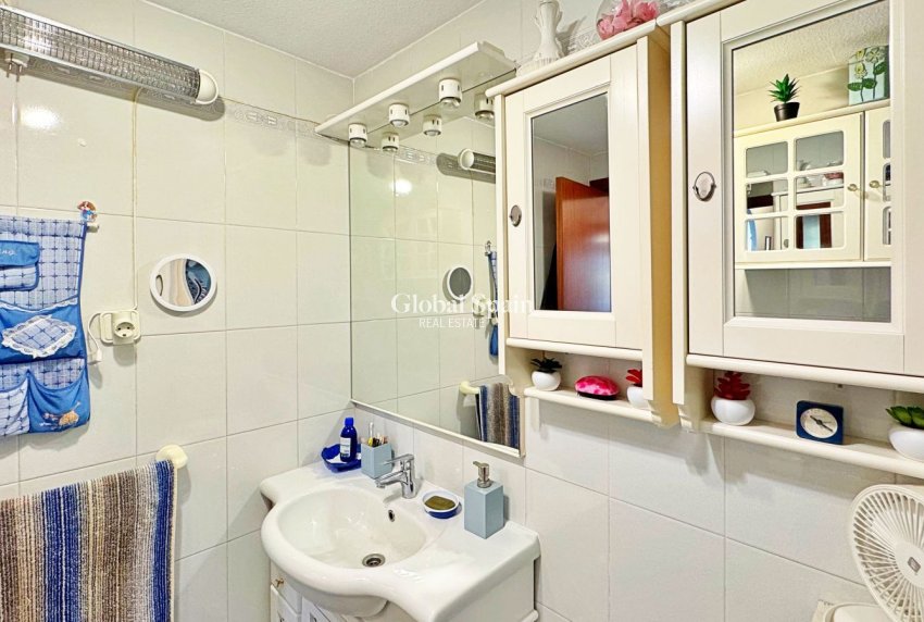 Odsprzedaż - Apartament -
TORREVIEJA - Rocio del Mar